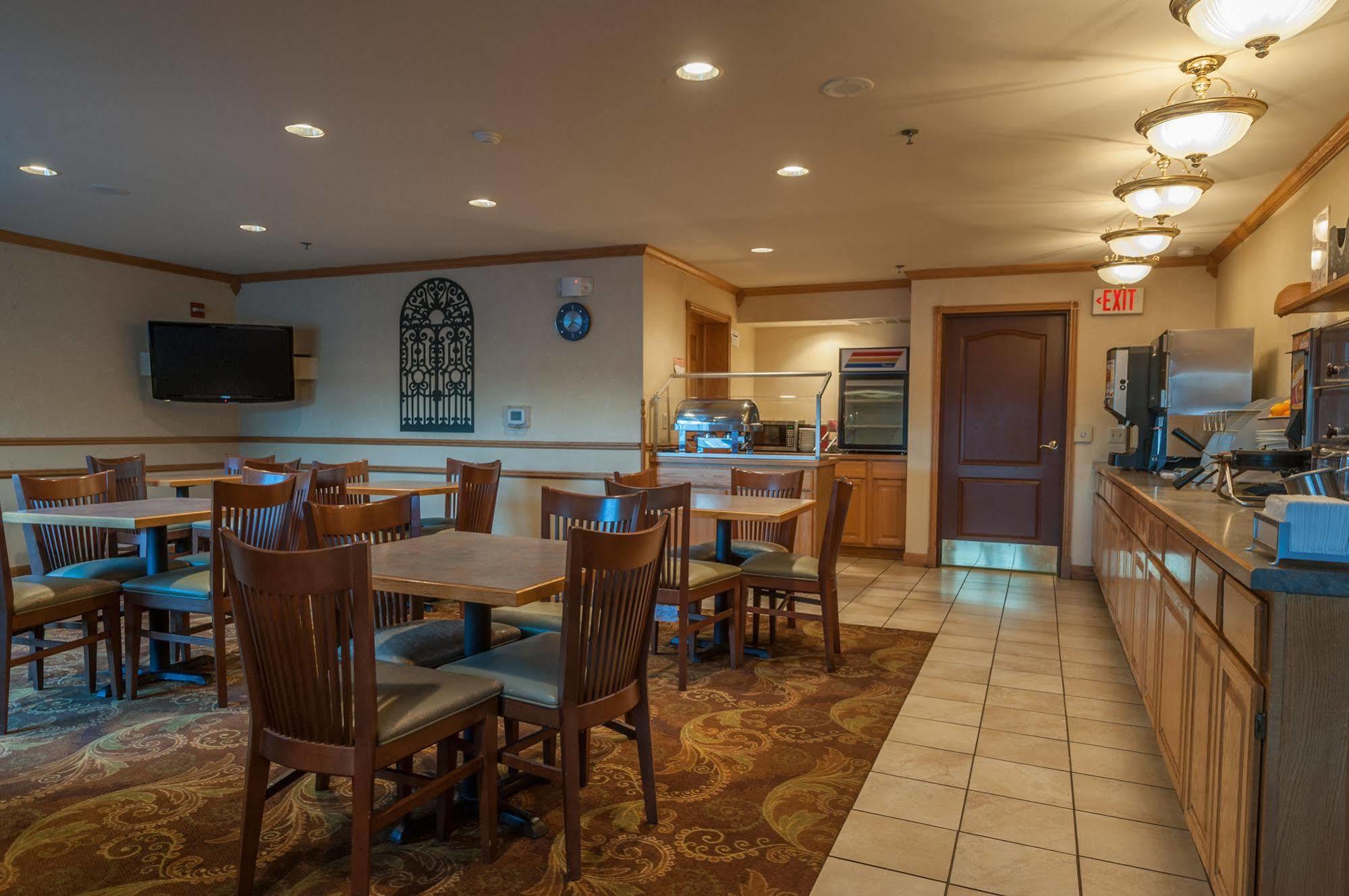 Country Inn & Suites By Radisson, Milwaukee Airport, Wi Bagian luar foto